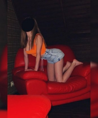 Я искушенная провокаторка желаний, готовая подарить удовольствие наивысшего уровня. Обладаю умением создать особую атмосферу, где ты сможешь расслабиться и насладиться каждой моей нежной прикосновением 👄💋
Мои услуги включают эротический массаж, фантазии, ролевые игры, стриптиз и многое другое 🌟💫
Мои фото – гарантия того, что реальная я выгляжу лучше, чем на них. Множество положительных отзывов подтверждают мою ориентацию на качество и индивидуальный подход к каждому клиенту 😘💕
Позволь мне окунуть тебя в океан наслаждения, и ты точно захочешь вернуться ко мне снова и снова. Жду тебя в Москве, чтобы вместе открыть новые грани удовольствия и насладиться волнующими моментами 🌹💋 Ульяна